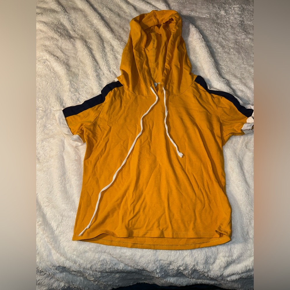 Yellow Hooded crop